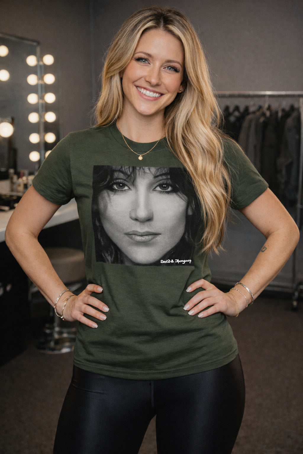 Sultry Diva — Unisex T-Shirt